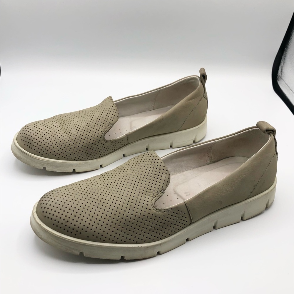 Ecco Tan Leather Slip On Casual Comfort Sneaker - Women’s 10.5